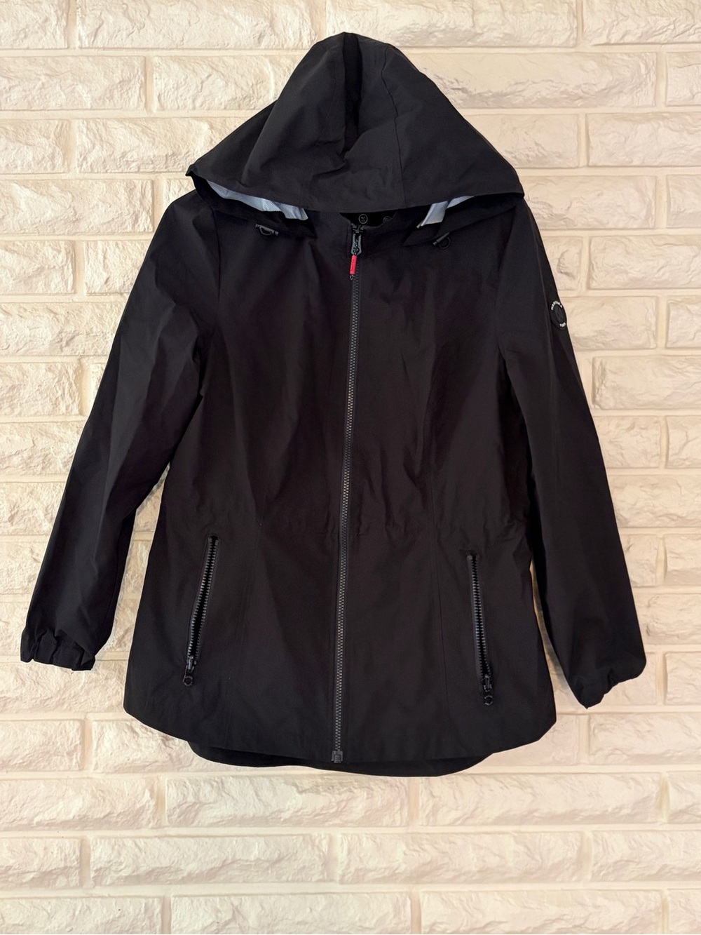 Women’s Small Nautica Black Hooded Lightweight Rain Jacket